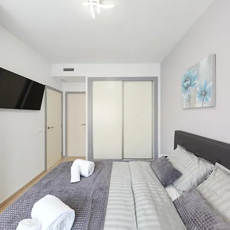 Apartamento Luxurious Newly Renovated 2 Bedroom By The *