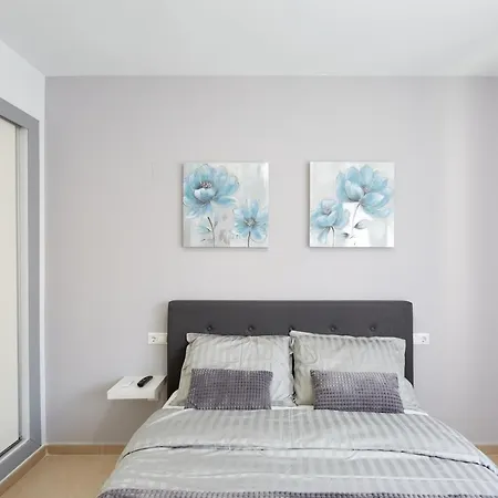 Luxurious Newly Renovated 2 Bedroom By The Apartamento Benidorm