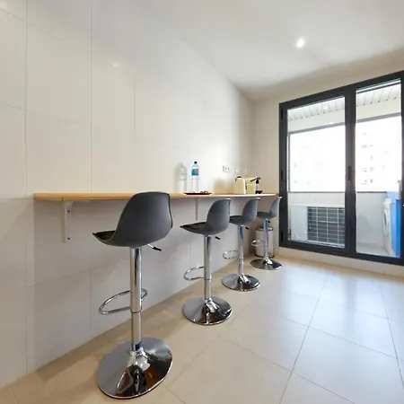 Apartamento Luxurious Newly Renovated 2 Bedroom By The